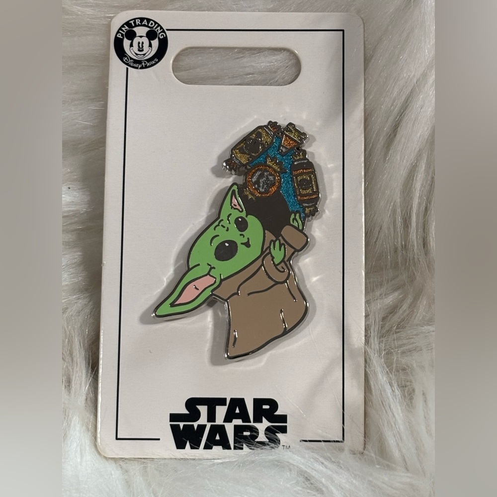 Star Wars Mandalorian Disney Pin Child Baby Yoda Levitating Candy Halloween